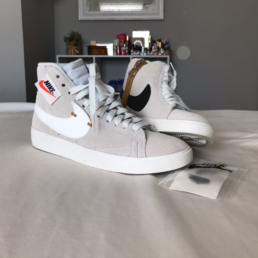 Women’s Nike blazer